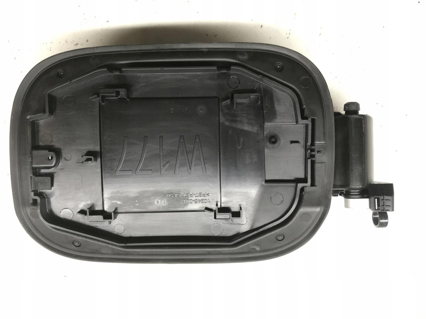 A1776302702 - MERCEDES A Class W177 крышка топливного бака