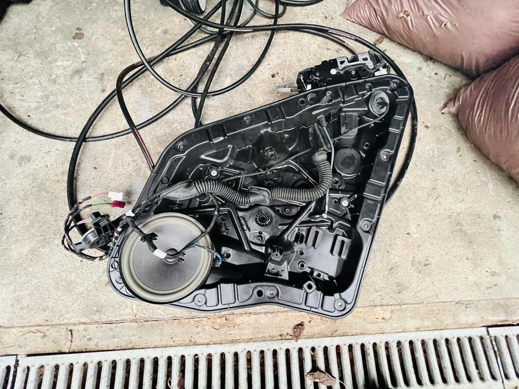 MERCEDES A W177 хетчбек вставка комплект дверей