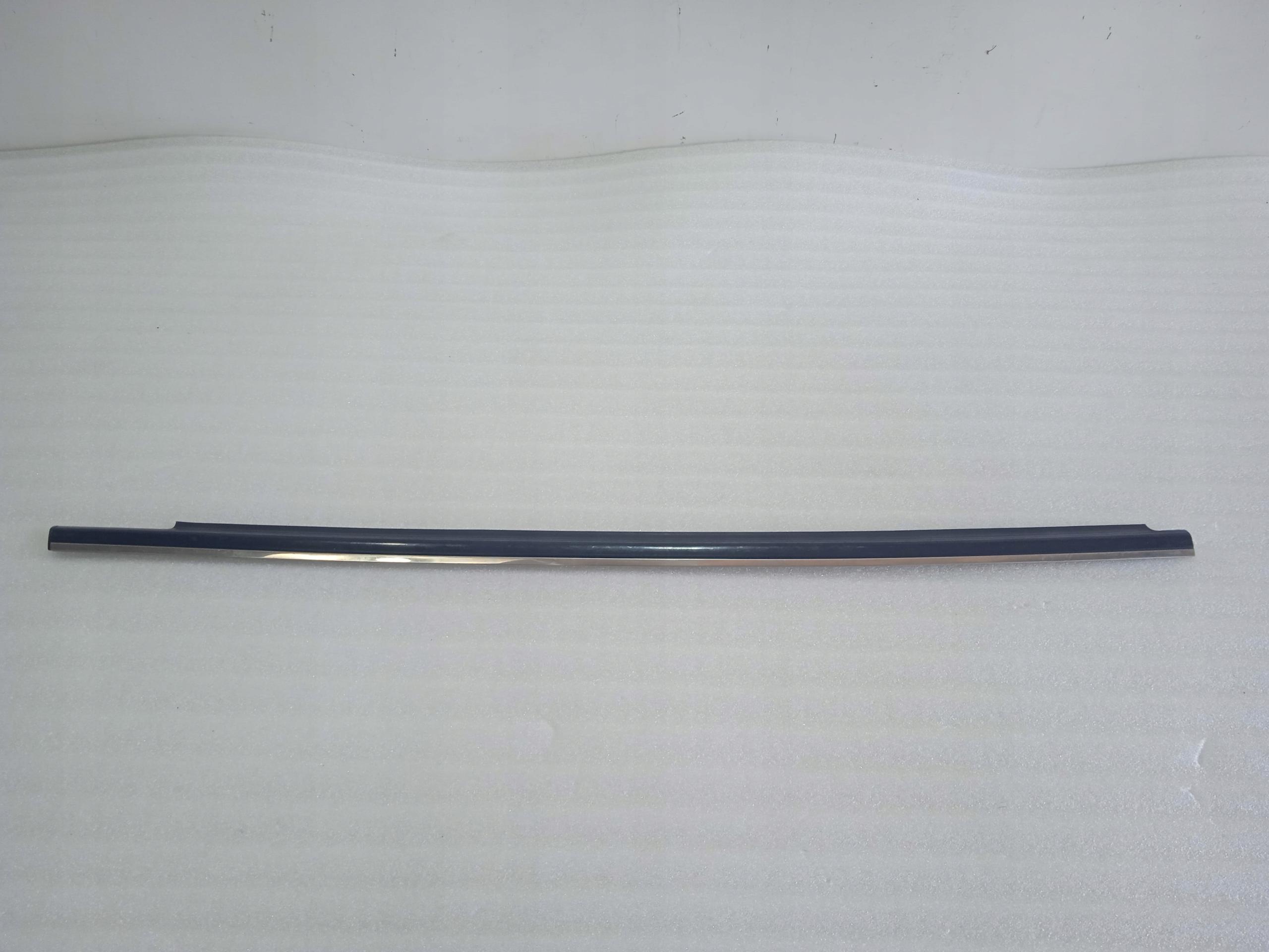 A1697200424 - MERCEDES B-Class w245 хромована накладка