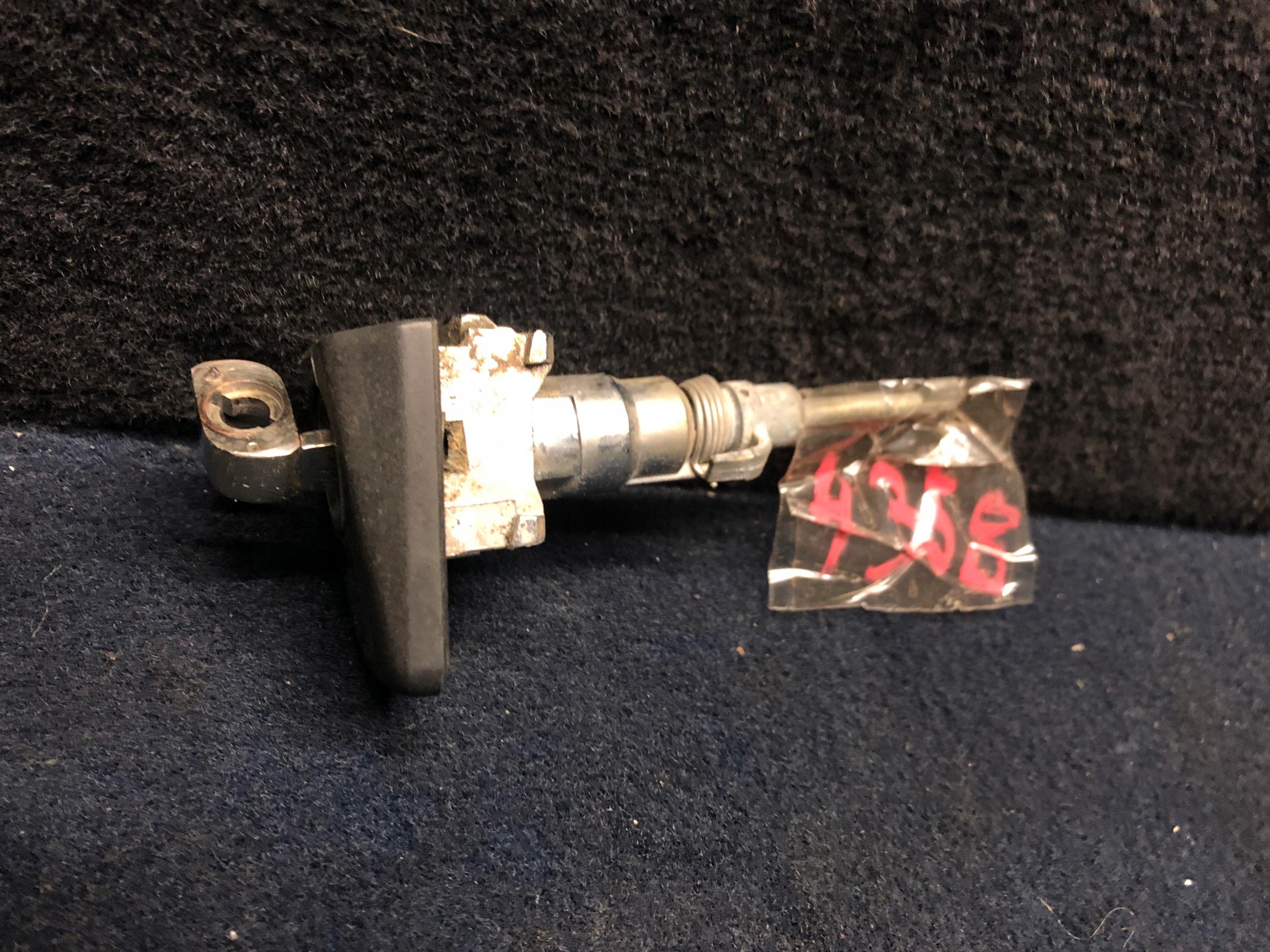 MERCEDES-BENZ W124 вставка ключ двери хром