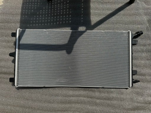 A0995004101 A099 - Mercedes benz w206 додатковий кулер води a0995004101....