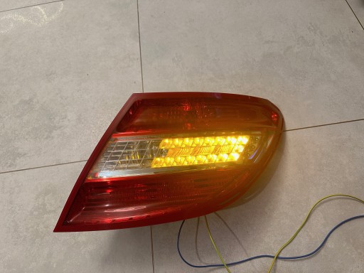 Mercedes C клас W204 Седан 07-11 Світлодіодна лампа право 2048202064