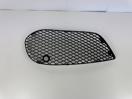 Mercedes c class w205 amg решітка радіатора переднього бампера ліва a2058852523