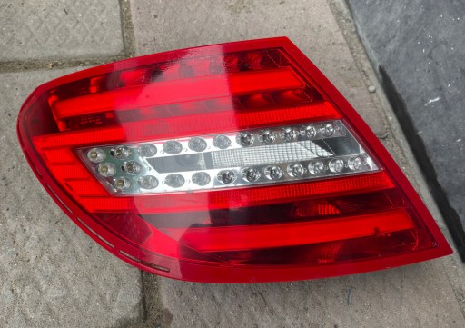 Mercedes C W204 левая задняя лампа левый задний седан A2049060403 Лифт