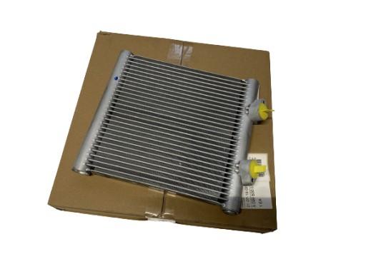 РАДІАТОР MERCEDES AMG A0995005700