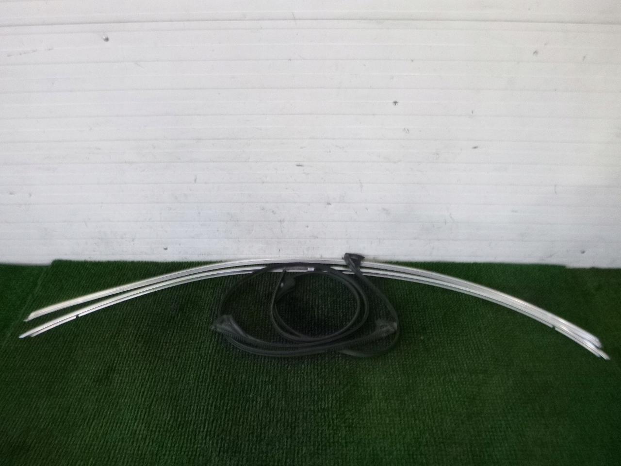 A11767302 - MERCEDES CLA W117 седан накладка на крышу правый хром