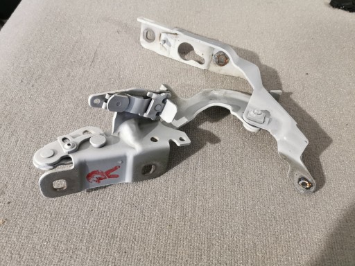 A1178800228 - MERCEDES CLA W117 ПЕТЛЯ КАПОТА ПРАВА