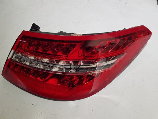 A2078200264 - Mercedes E Coupe Cabrio W207 C207 Лампа правой задний светодиод 2078200264