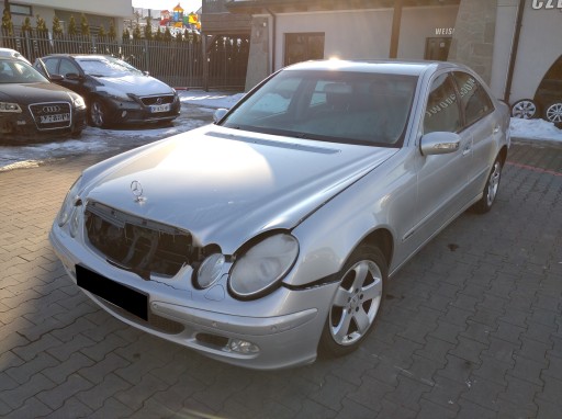 MERCEDES E-KLASA W211 DRZWI PRZÓD LEWE C744 - MERCEDES E-CLASS W211 ДВЕРІ ПЕРЕДНІ ЛІВІ C744