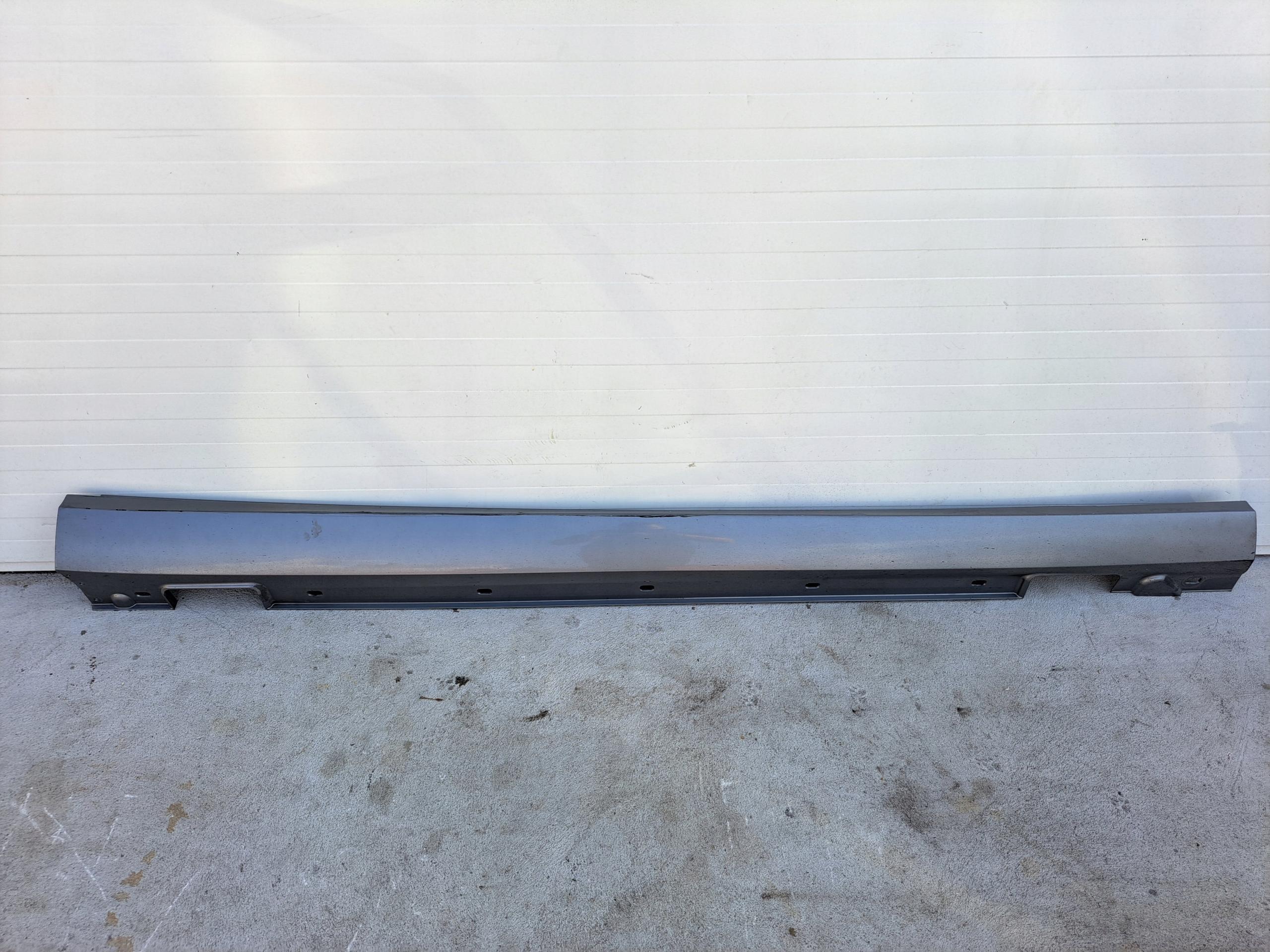 A212690840R - MERCEDES E-Class W212 порог педаль порога правая