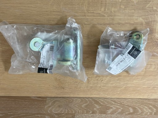 A2127301037 A2047301337 - MERCEDES E-CLASS W212 ПЕТЛІ ДВЕРІ ПРАВІ