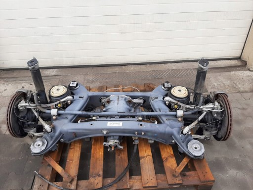 Mercedes e w212 6.3 amg підйомник смоктання ззаду