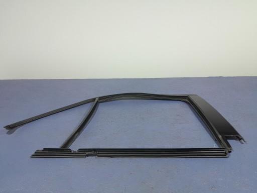 01 - MERCEDES E W213 СЕДАН ПРОКЛАДКА НАПРАВЛЯЮЩАЯ ДВЕРИ ОКНА ЗАДНЯЯ ПРАВАЯ