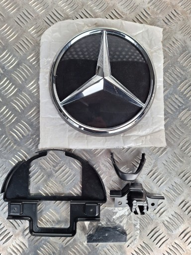 A4638884300 A2138853206 - MERCEDES G-CLASS A463 БЕЙДЖ ЕМБЛЕМА AMG Кріплення