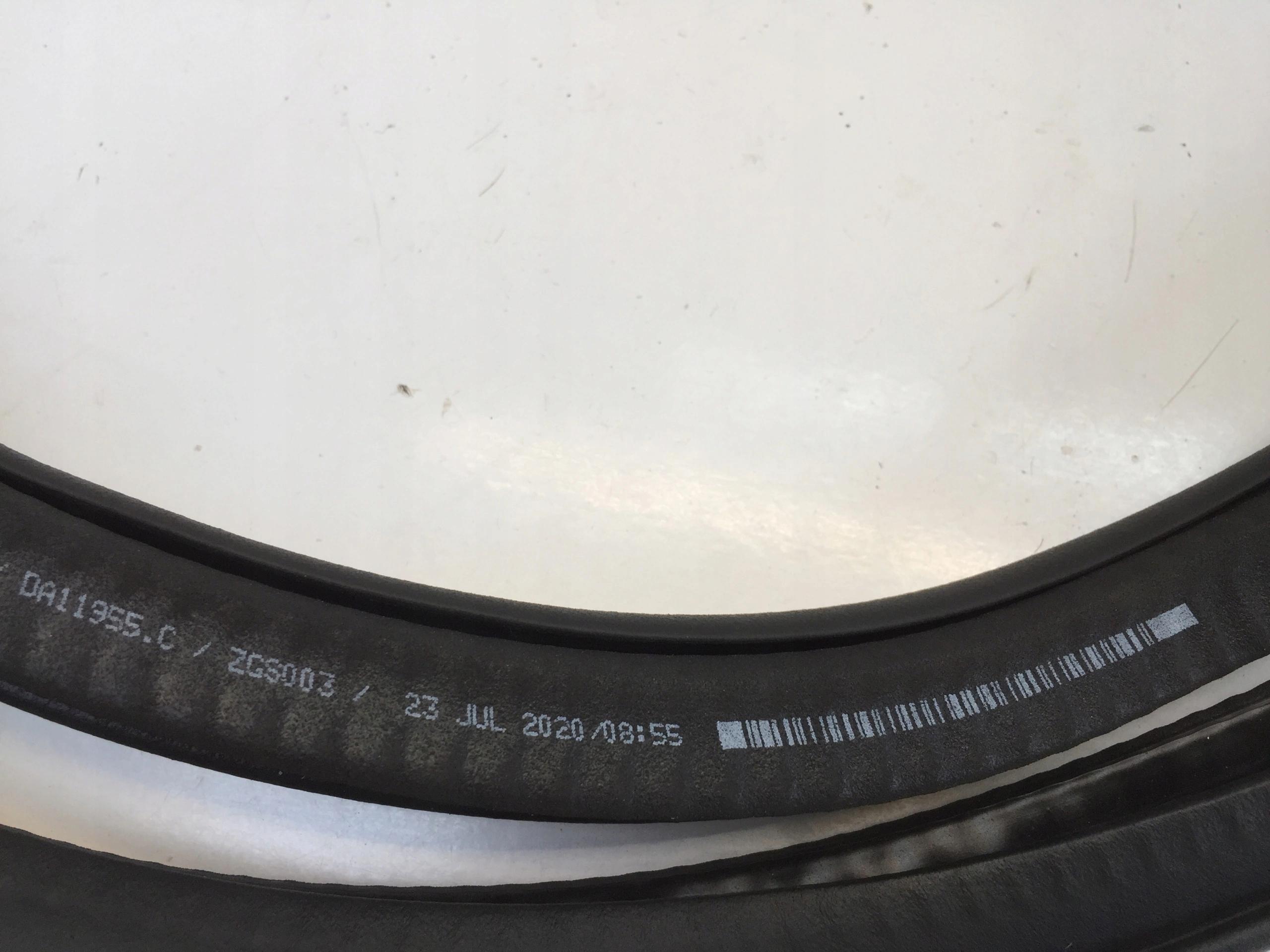 A2476921100 - Mercedes GLA II H247 2021 ущільнення дверей лівий задній