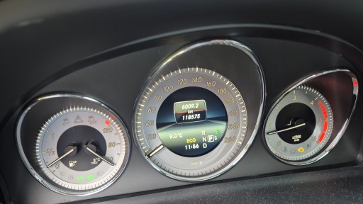 MERCEDES GLK W204 X204 СЧЕТЧИК ЧАСОВ ДИЗЕЛЬ EU A2049006213