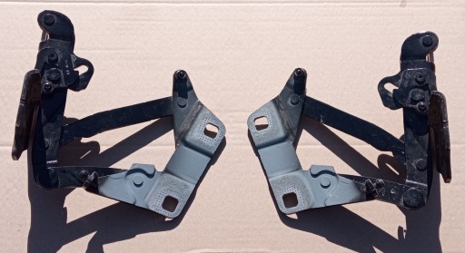 A1668800128 - MERCEDES GLS ПЕТЛЯ КАПОТА ПРАВА ЛІВА A1668800028