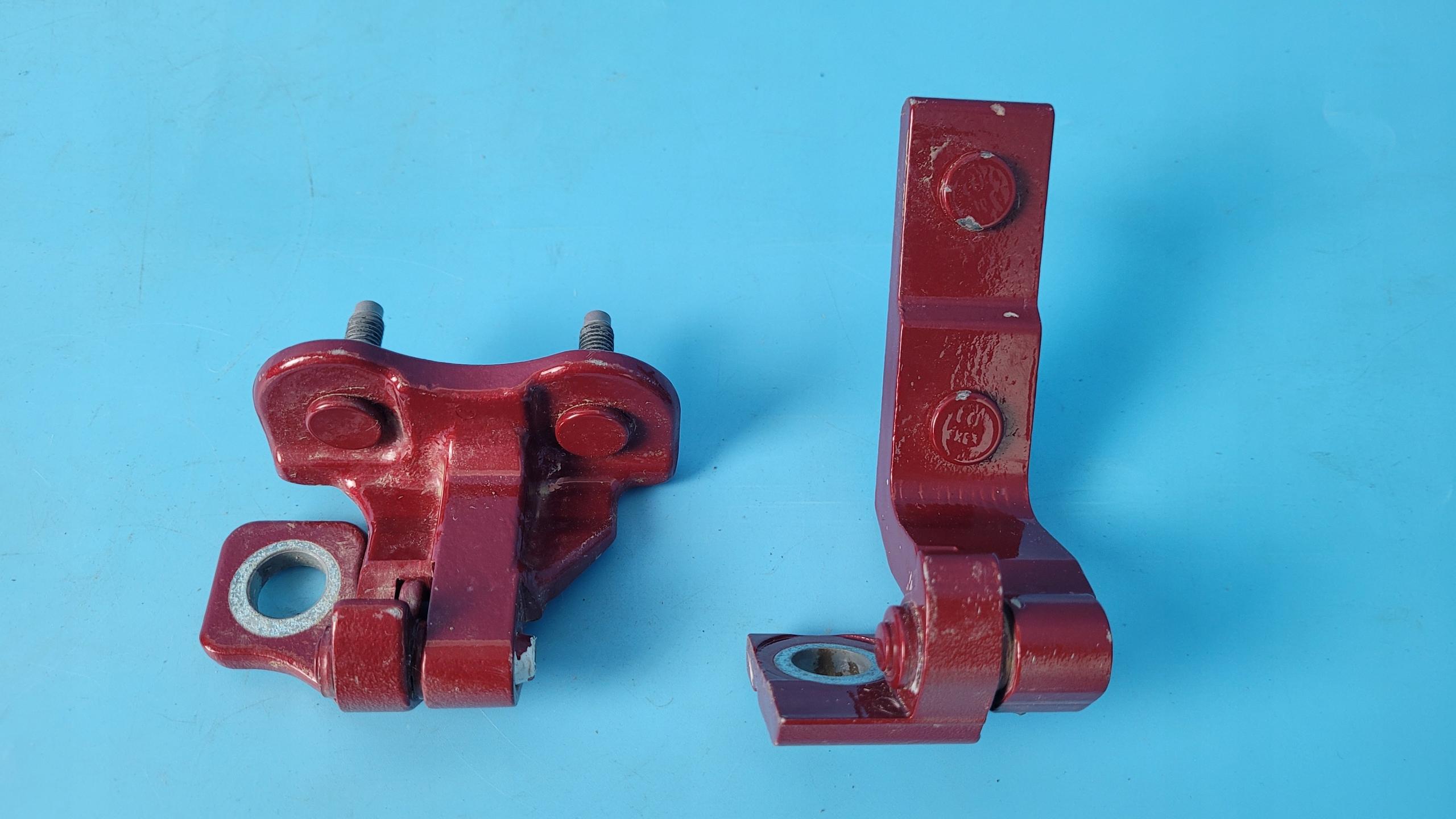 MERCEDES H247 GLA дверные петли правая задняя 993