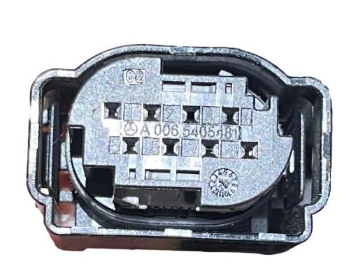 A0009052912 lewy prawy do zderzaka przedniego 8 pin - MERCEDES CUBE PLUG A0065405481 Передний радар W177 A220 Бампер