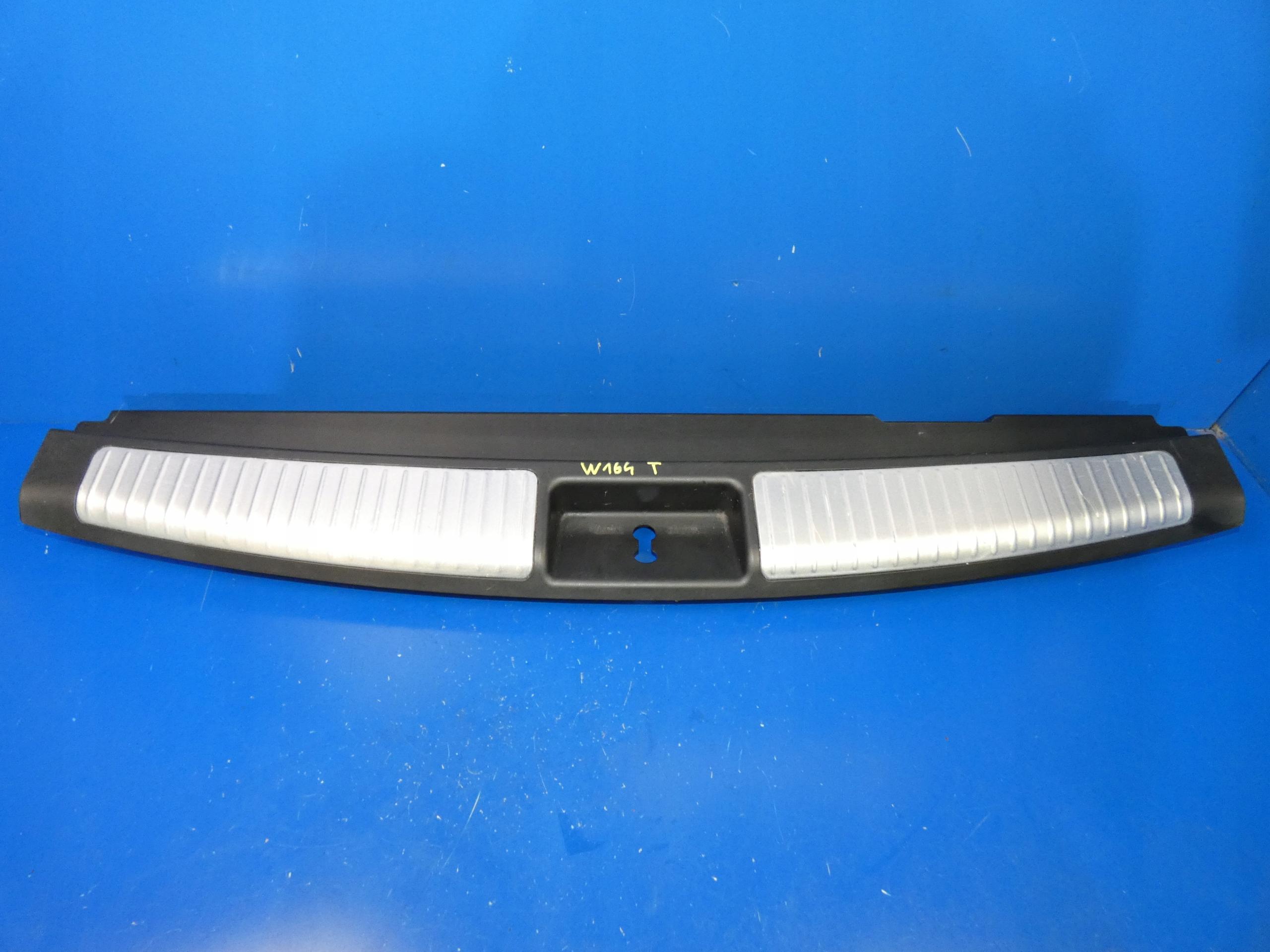 MERCEDES ML W164 накладка порога багажника