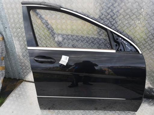 197 - Mercedes r-class w251 lift long door right front