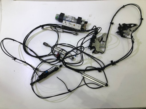 A1728050024 - MERCEDES R172 МЕХАНІЗМ НАСОС ЗАМОКІВ ДАХУ A1728000030