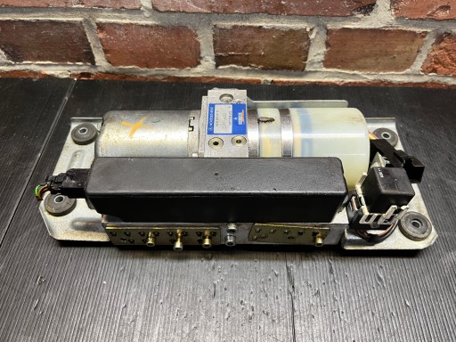 MERCEDES R230 насос даху A2308000030