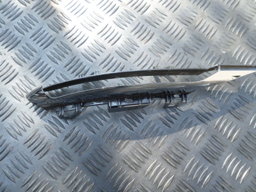 A2218852723 - MERCEDES S W221 09-13 решетка бампера левая