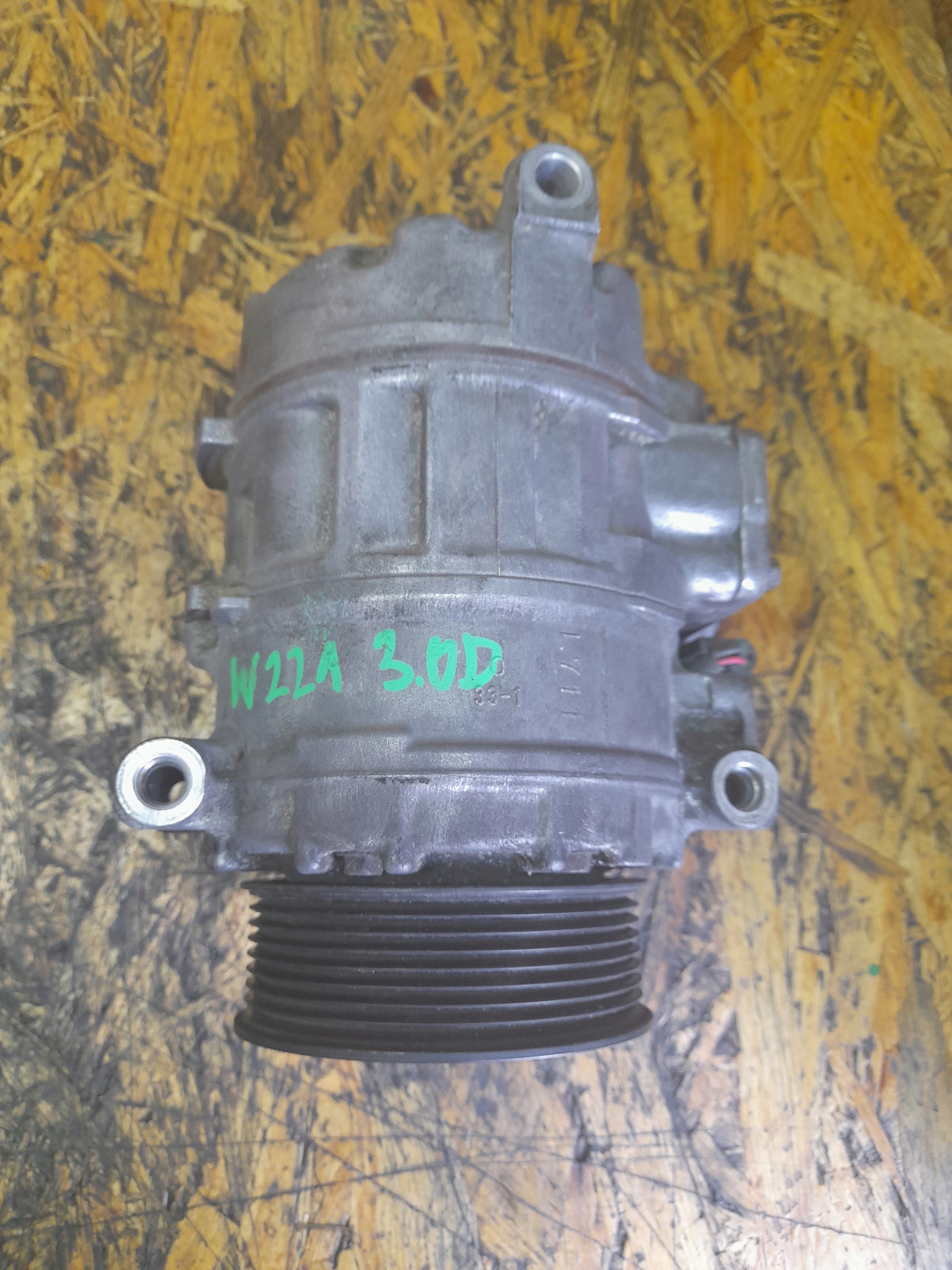 A0022301111 - MERCEDES S W221 компрессор кондиционера 3.0 CDI