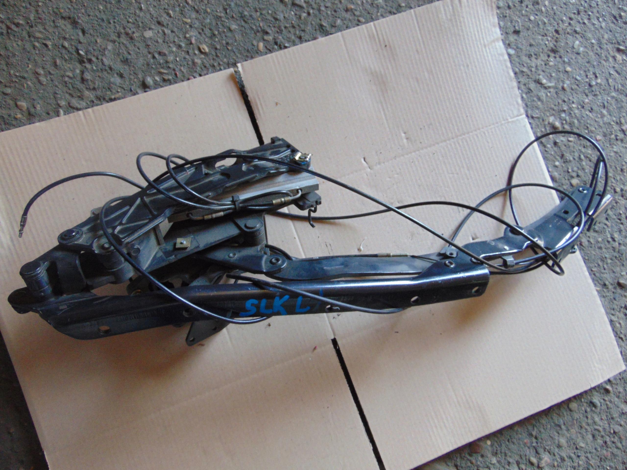 MERCEDES SLK R170 петля привода крыши слева