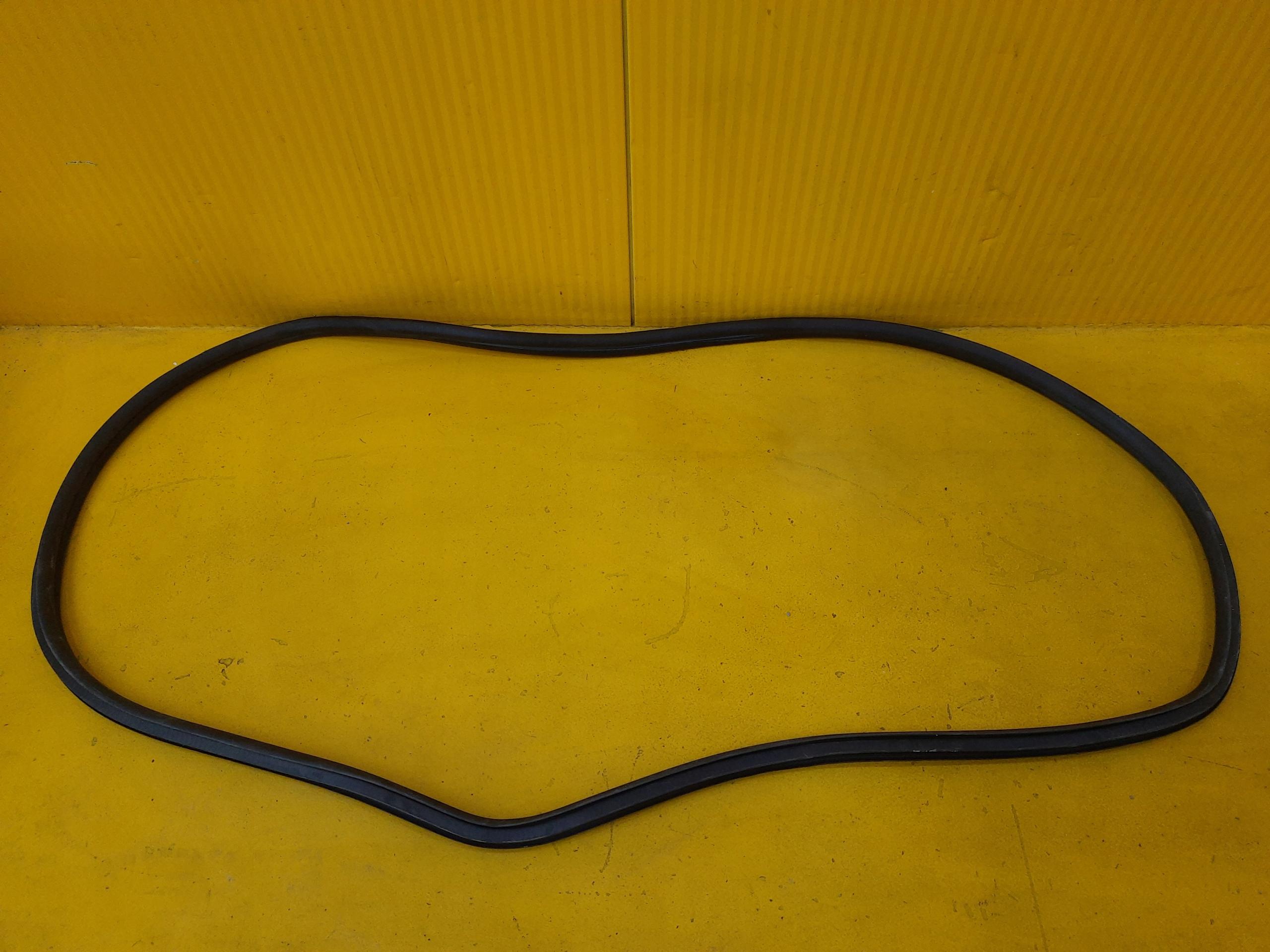 A4477210300 - MERCEDES V W447 ущільнювач передньої правої двері