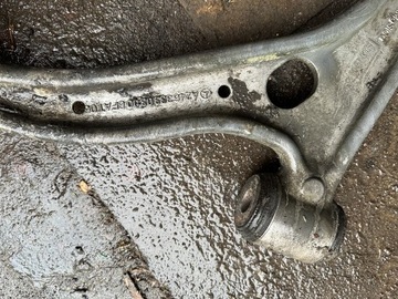 MERCEDES W 176 ЛЕВЫЙ ПЕРЕДНИЙ РЫЧАГ, идеален