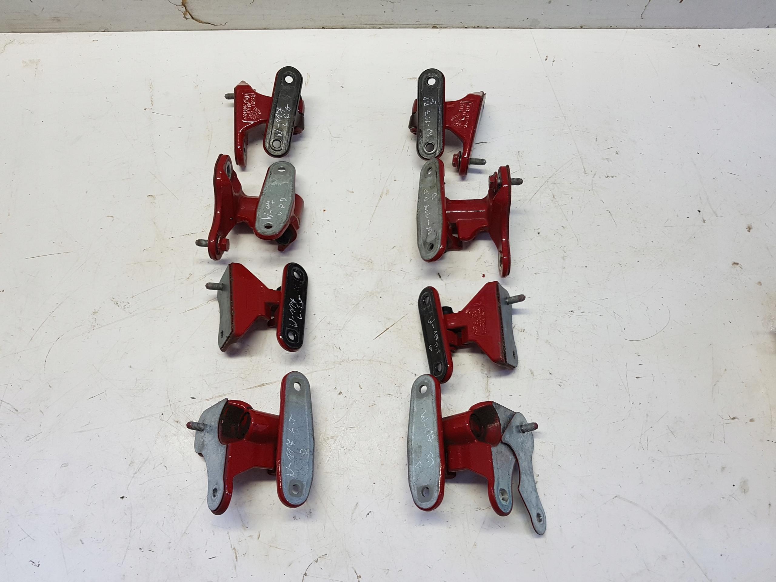 MERCEDES W117 CLA петля двери левый передний комплект