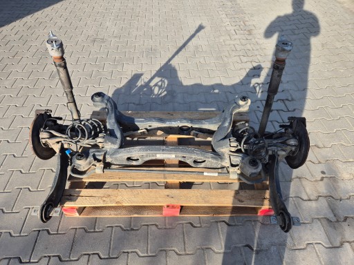 Mercedes w176 lift 15r балка задньої підвіски 2463503601