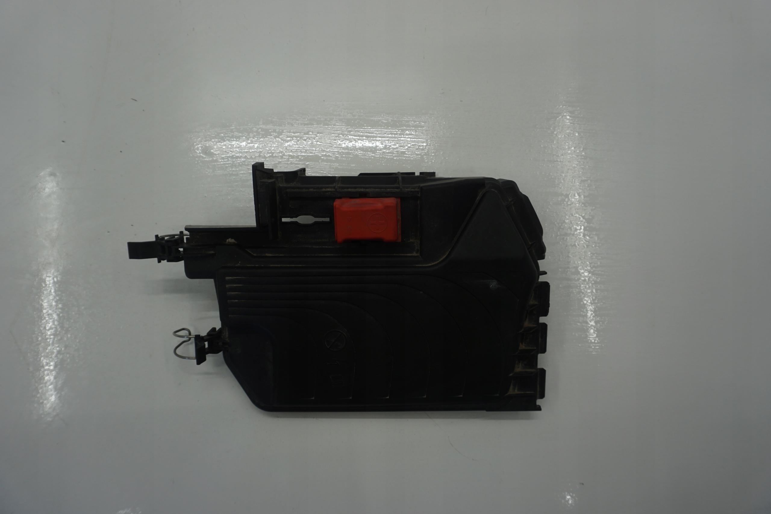 MERCEDES W176 крышка предохранителя A2465400182