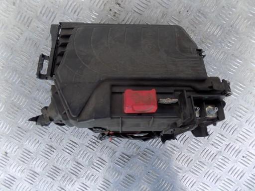 W246 - Блок запобіжників mercedes w176