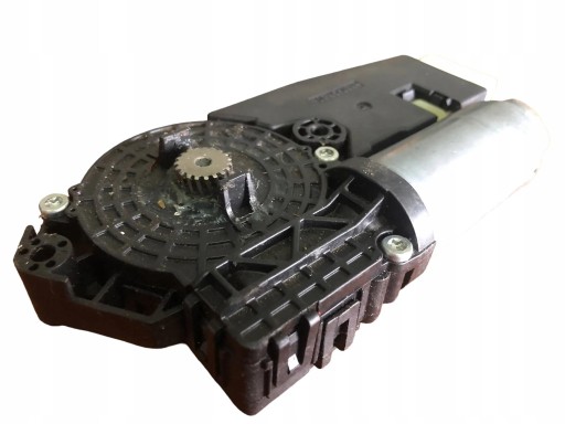 MERCEDES W176 МОТОР ЛЮКА A1769003304