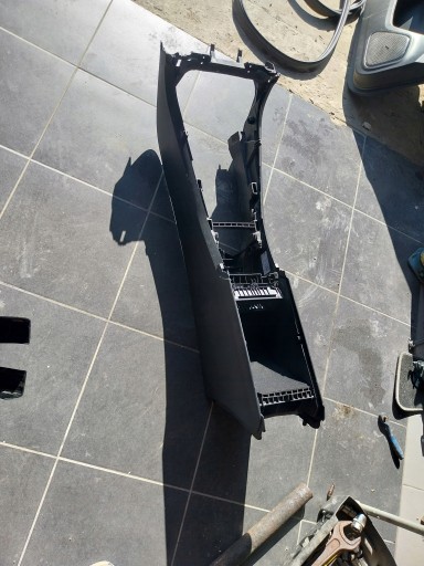 A1776802401 - MERCEDES w177 центральний тунель 21R