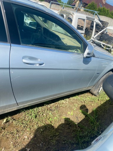 775 - Mercedes w204 coupe lift door передній праворуч праворуч 775u