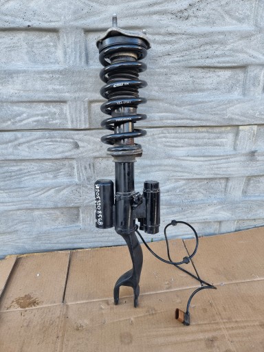 Mercedes w205 amg c43 cclass левый передний амортизатор a2053208568 4 matic 4x4