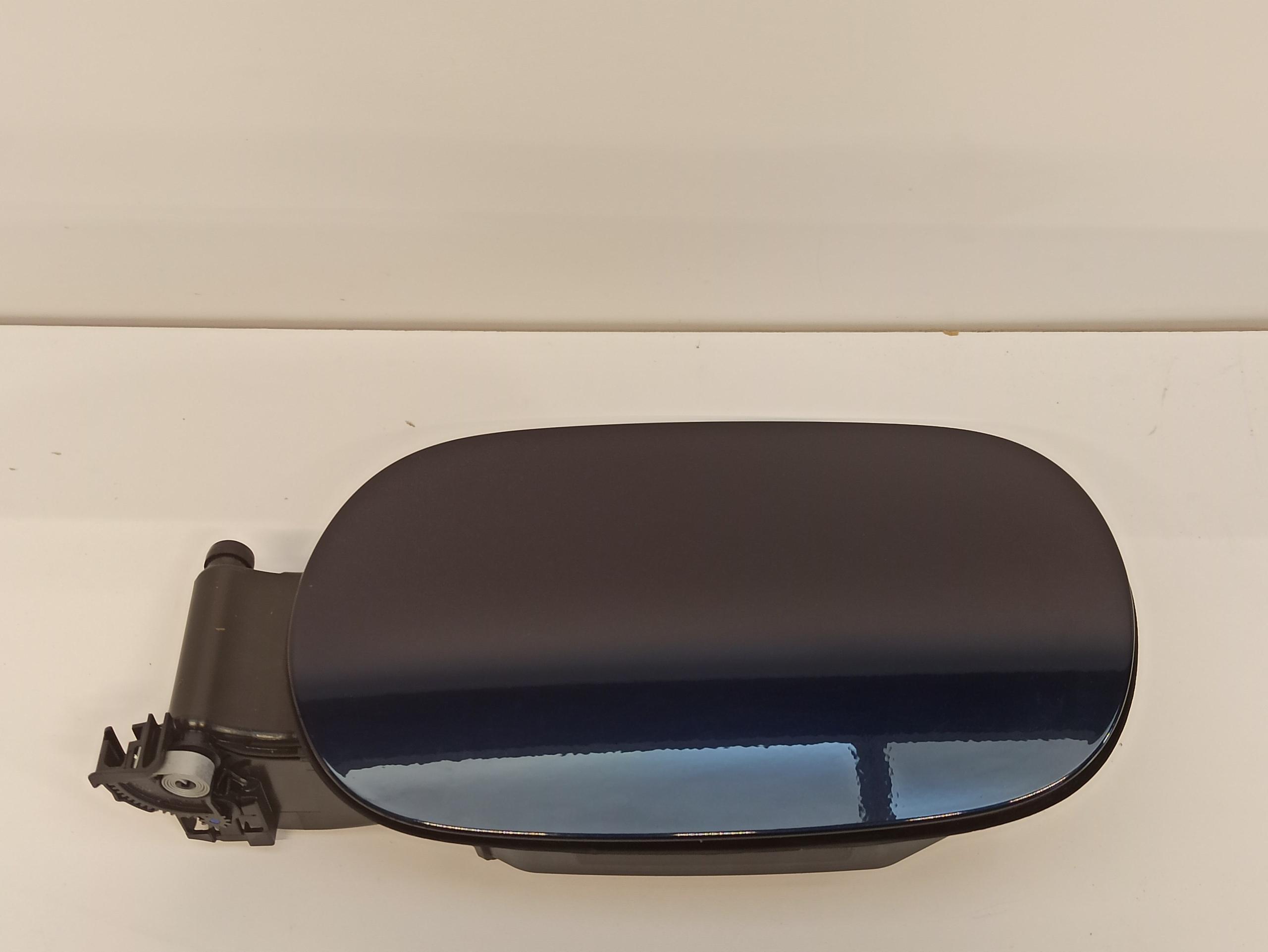 A2056305403 - Кришка паливного бака MERCEDES W205 A2057570106 890