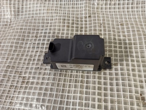 MERCEDES W205 МОДУЛЬ РЕГУЛЯТОРА НАПРЯЖЕНИЯ A2054400073