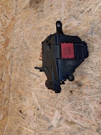 2055401850 - MERCEDES W205 блок запобіжників KLEMA