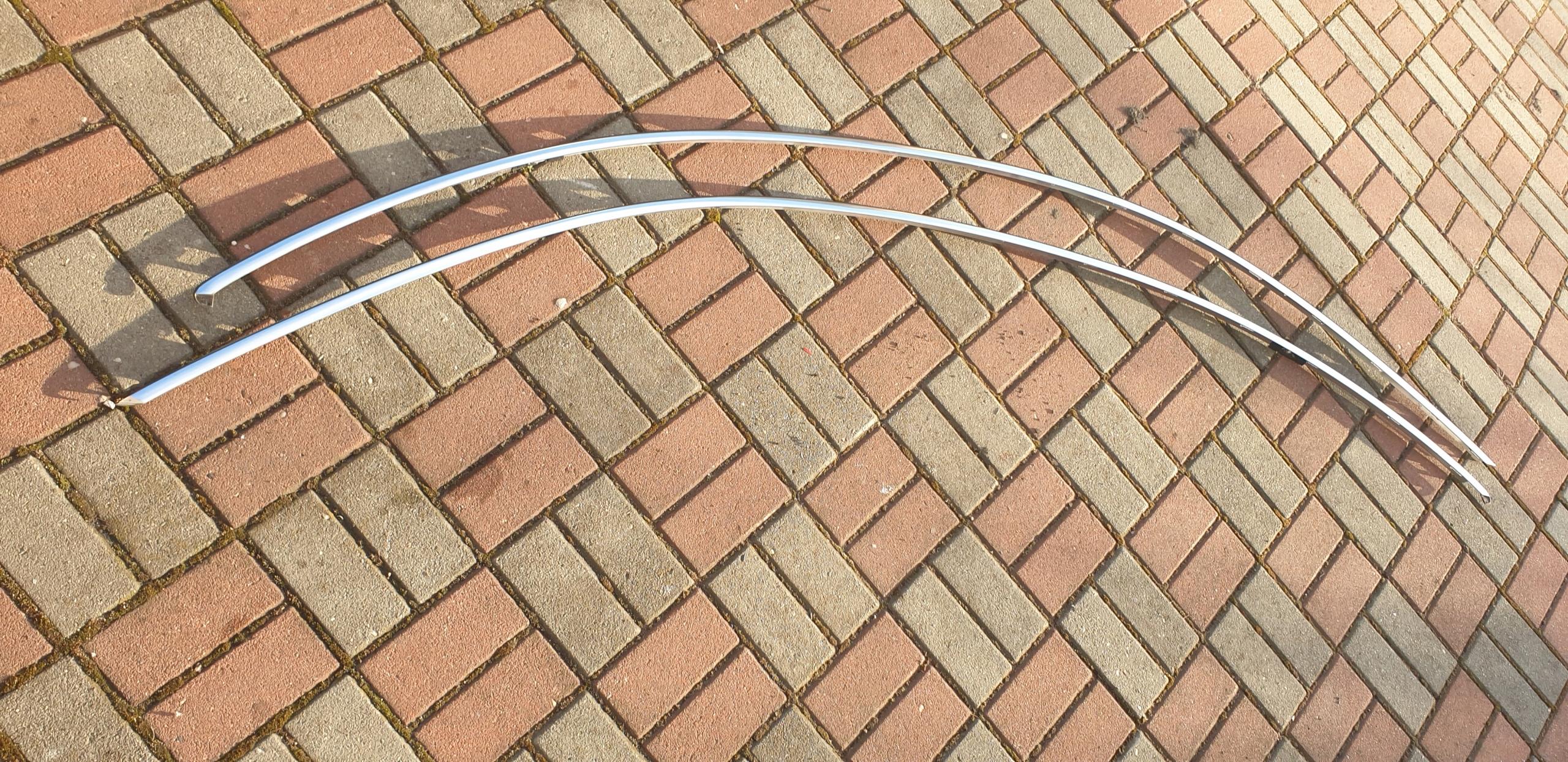 A2076731383 A2076731283 - MERCEDES W207 E COUPE хромированная накладка на крышу левая