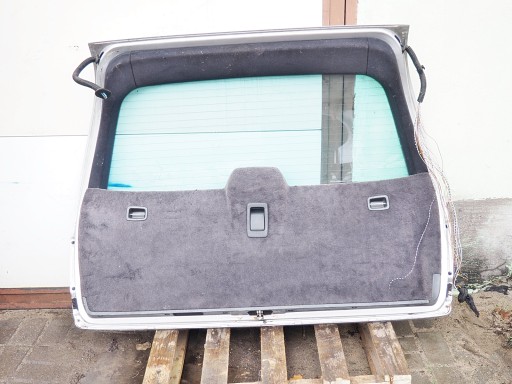 W210TAPICKLT - Мерседес W210 Універсал оббивка оббивка задніх дверей багажного відділення симпатична