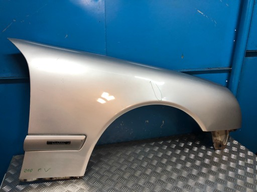 Mercedes w210 підйомник правого переднього крила