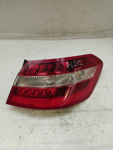 Mercedes w212 ліхтар задній правий a2129066701