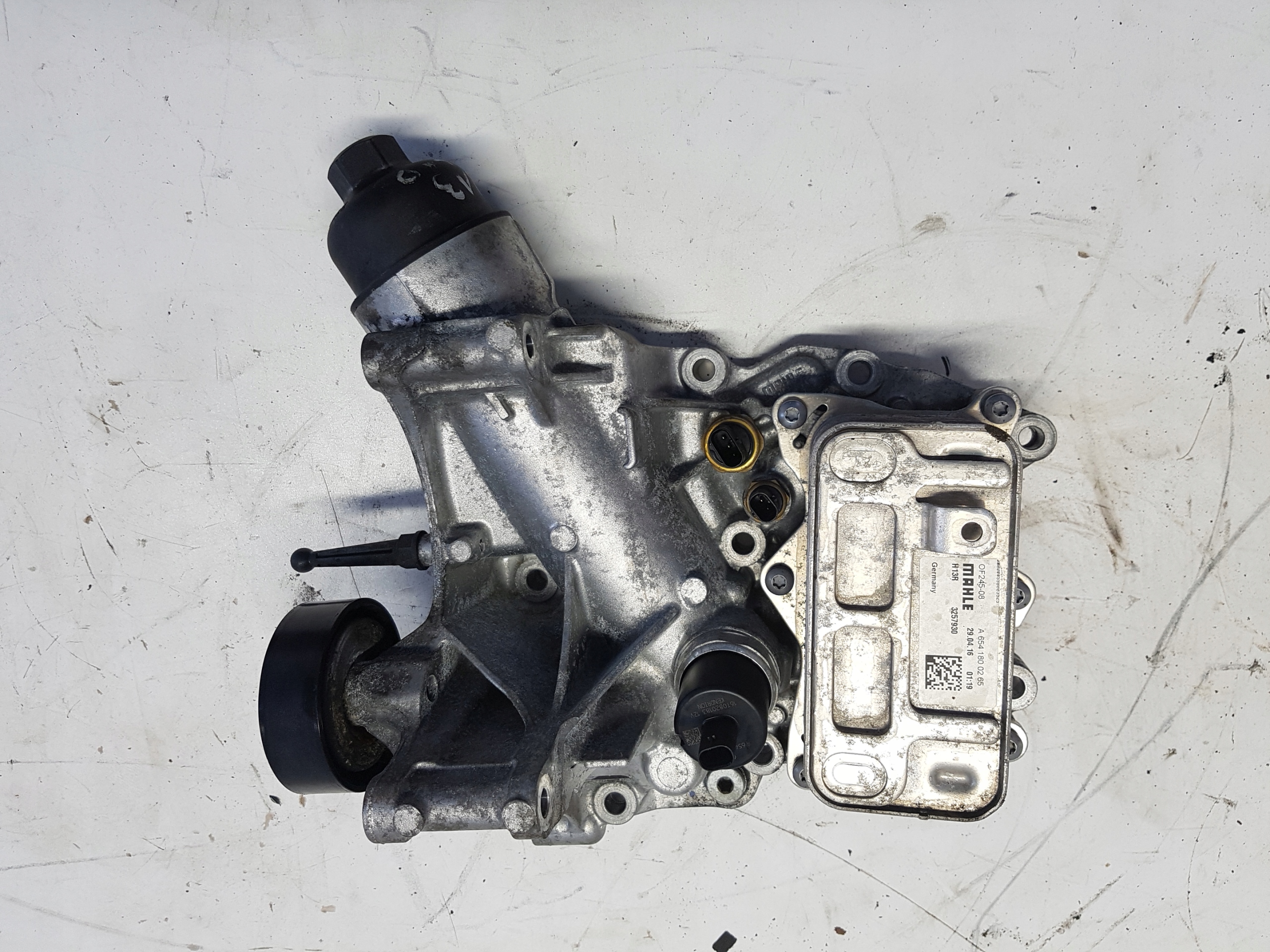 A6541803000 - Mercedes W213 Oil FILTER HOUSING A654180265 A654