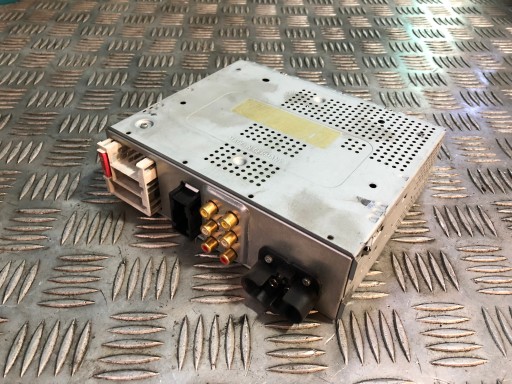 A2208704189 - MERCEDES W220 лифт усилитель ТВ тюнер