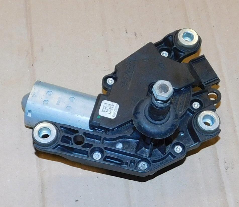 MERCEDES W246 мотор стеклоочистителя задний 2469064900